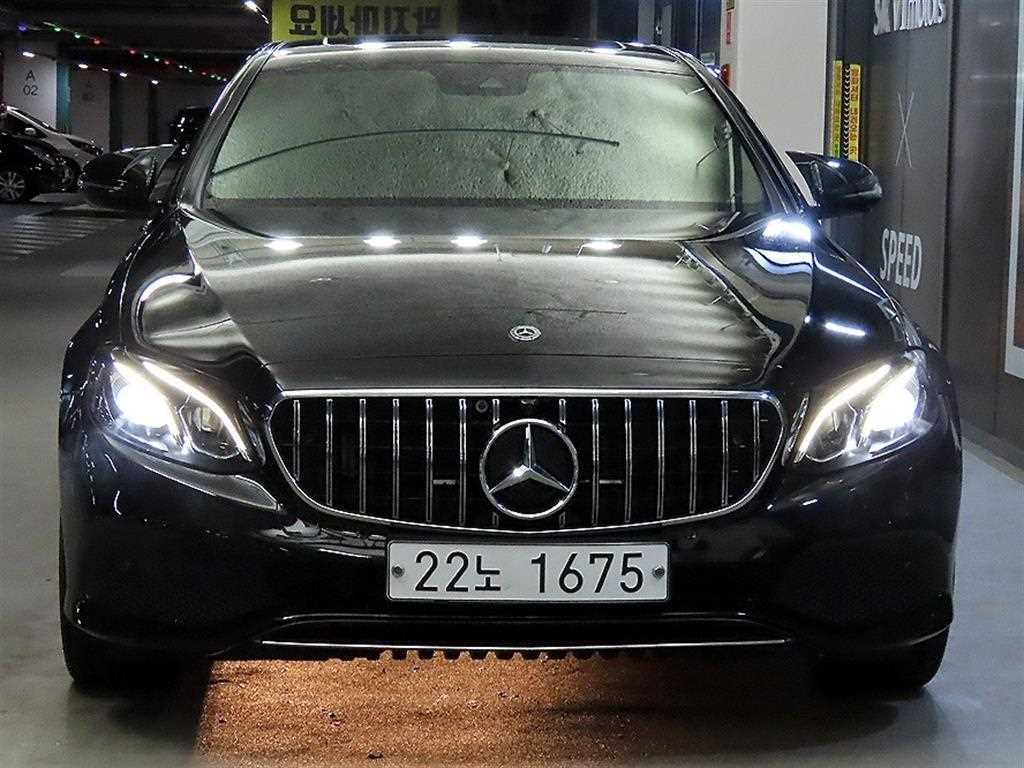 Mercedes Benz E class - Vista 2