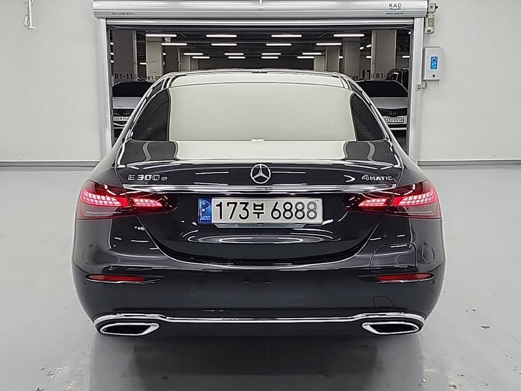 Mercedes Benz E class - Vista 2