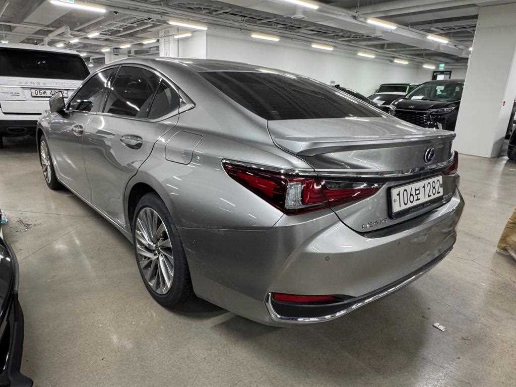 Lexus ES - Vista 4