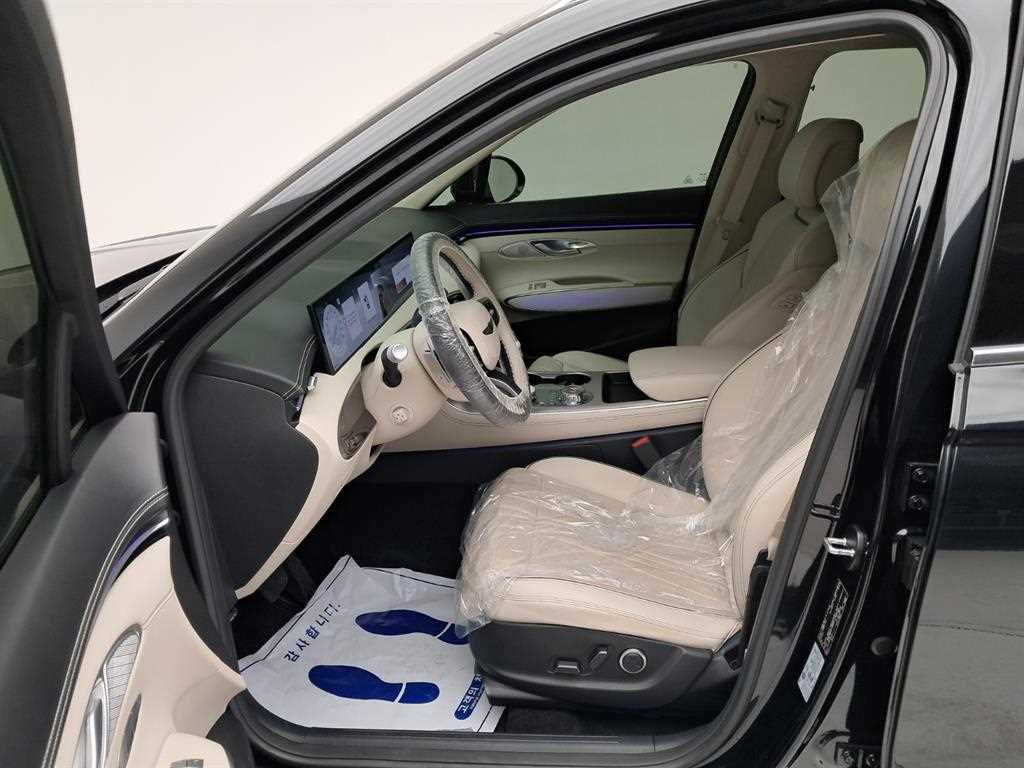 Genesis GV70 - Vista 11