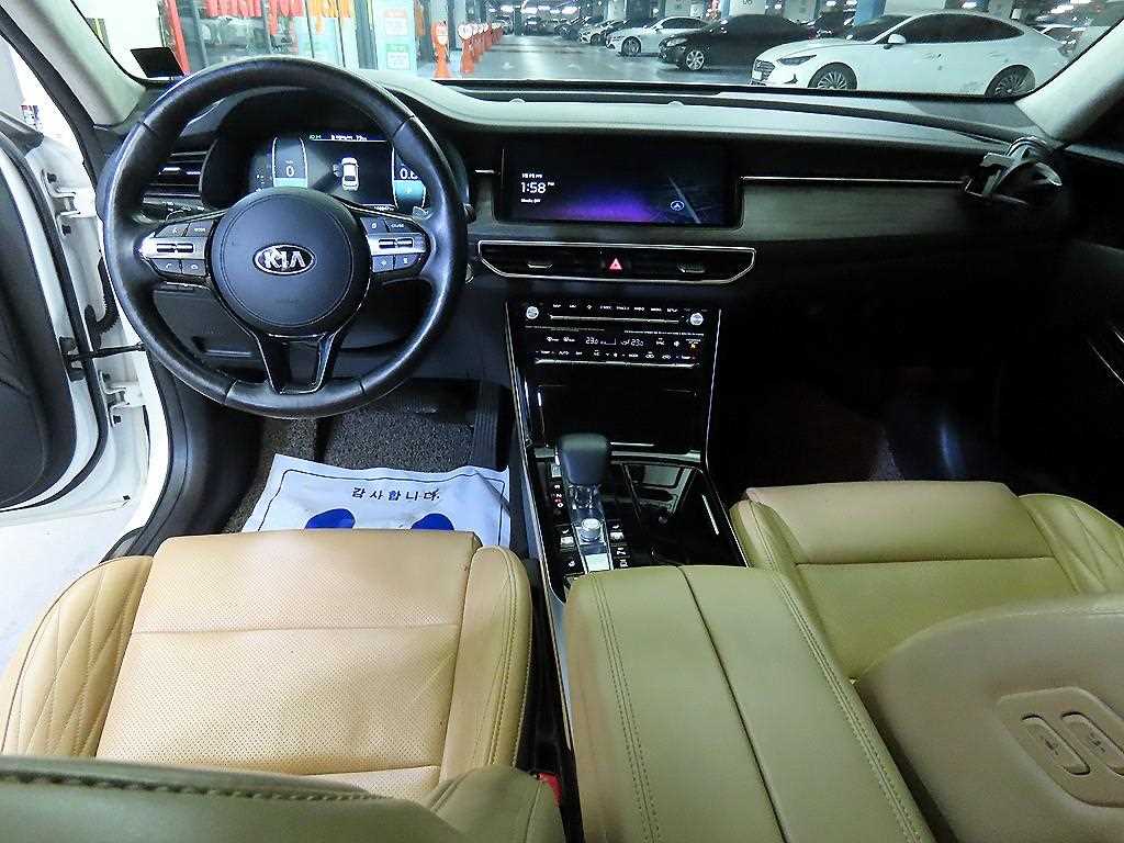 KIA K7 - Vista 10
