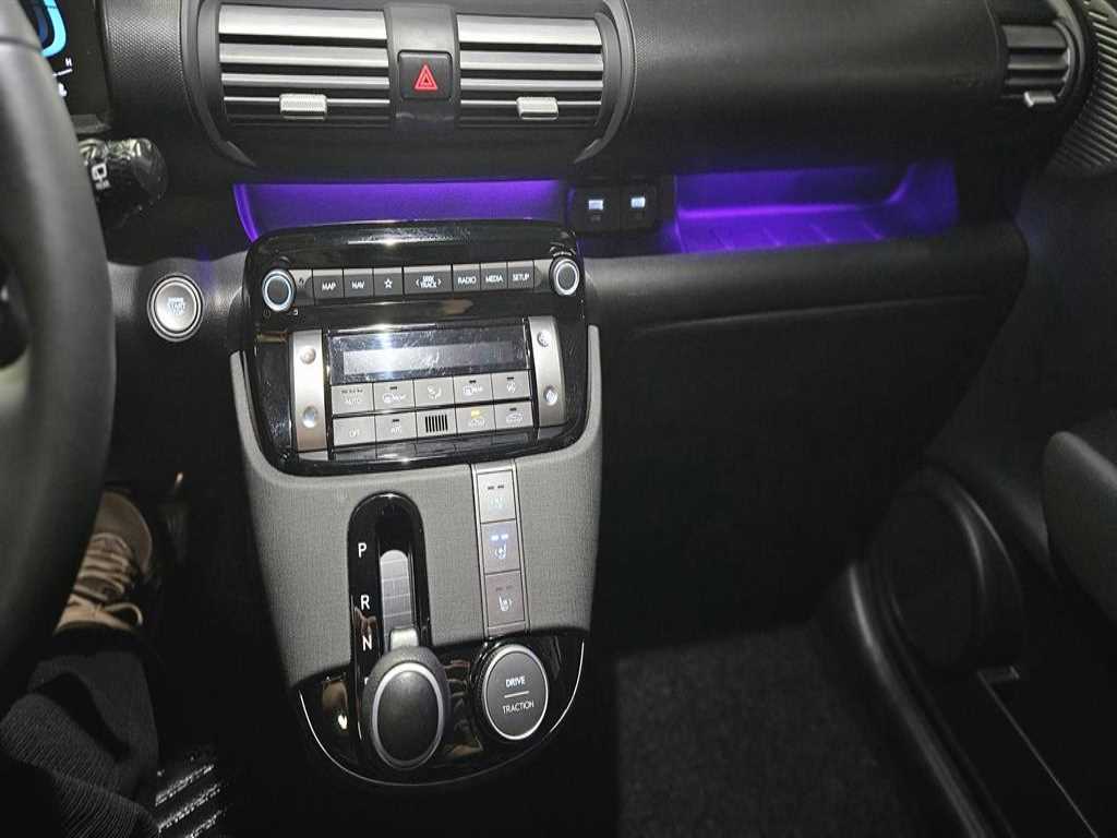 HYUNDAI Casper - Vista 11