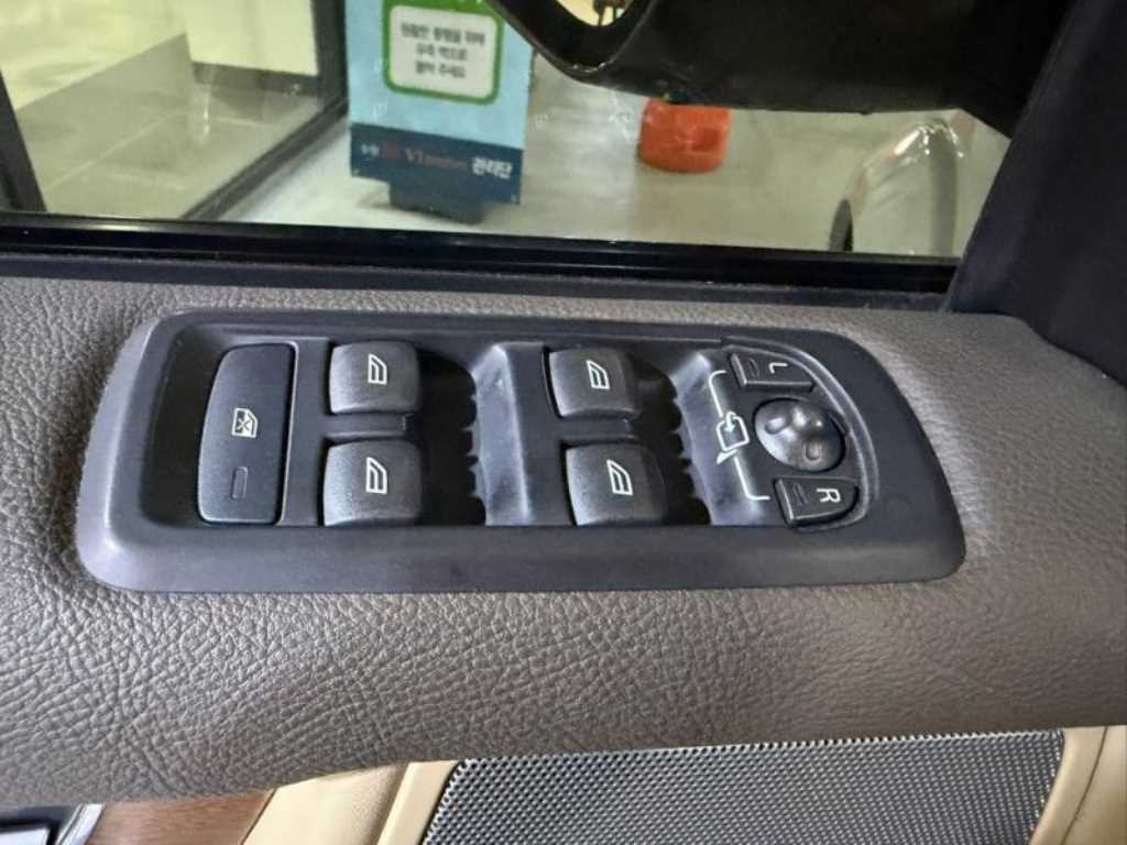 Land Rover Discovery - Vista 12