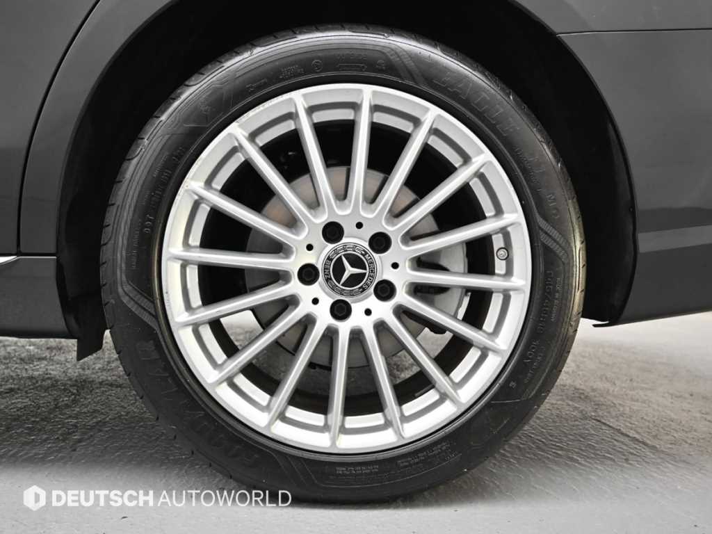 Mercedes Benz E class - Vista 5