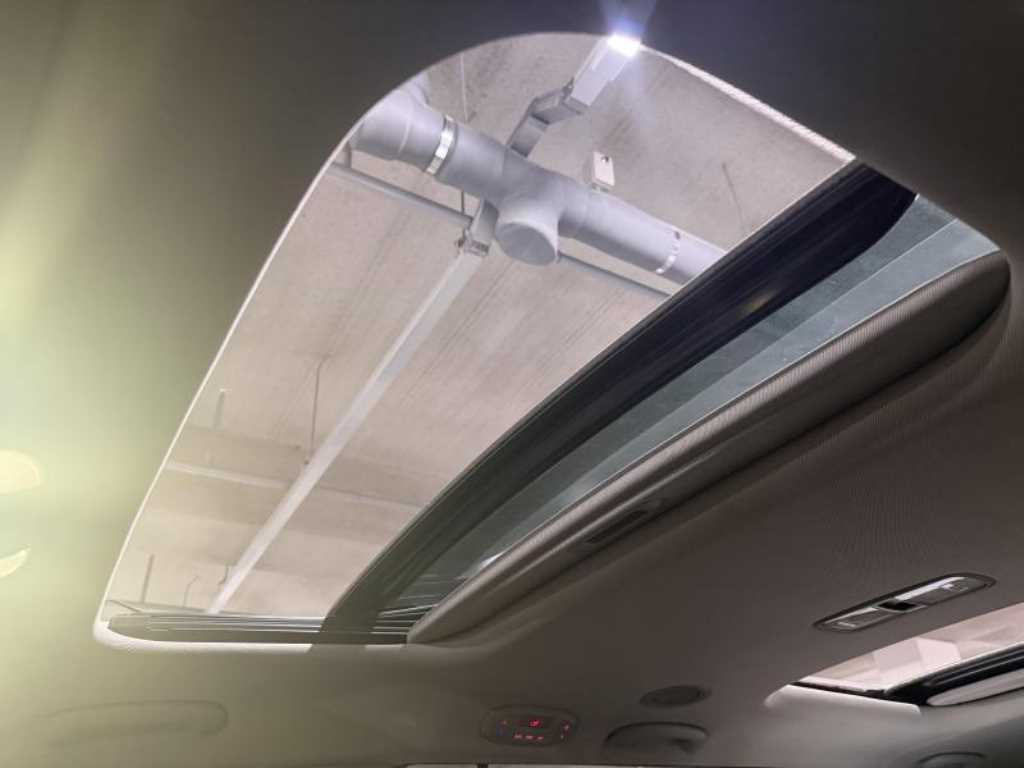 KIA Carnival - Vista 2