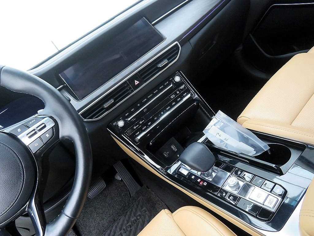 KIA K7 - Vista 10