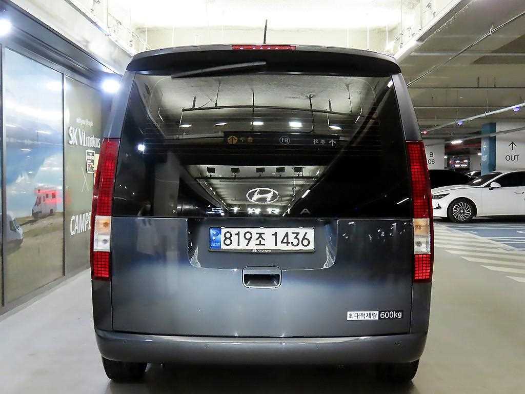 HYUNDAI Staria - Vista 5
