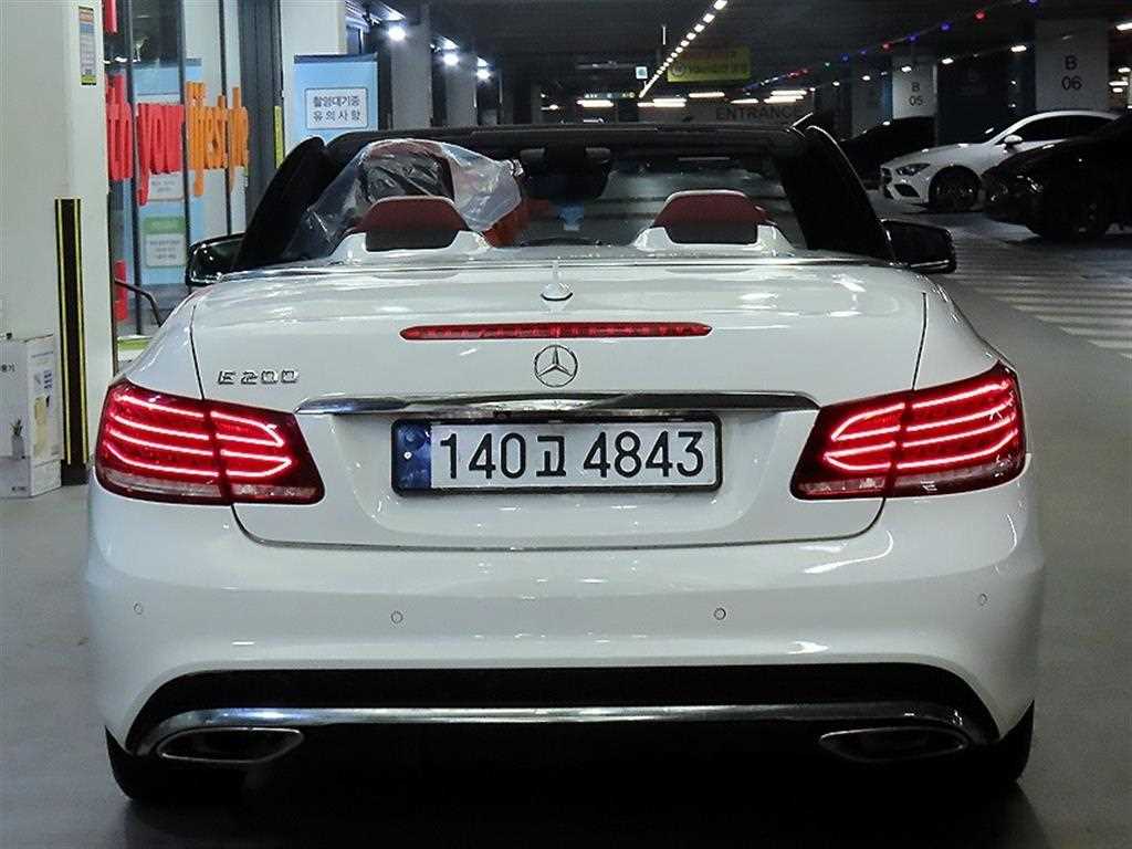 Mercedes Benz E class - Vista 10
