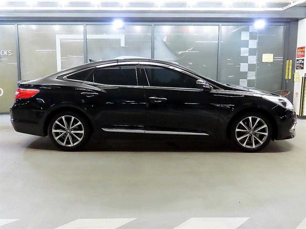 HYUNDAI Grandeur - Vista 3