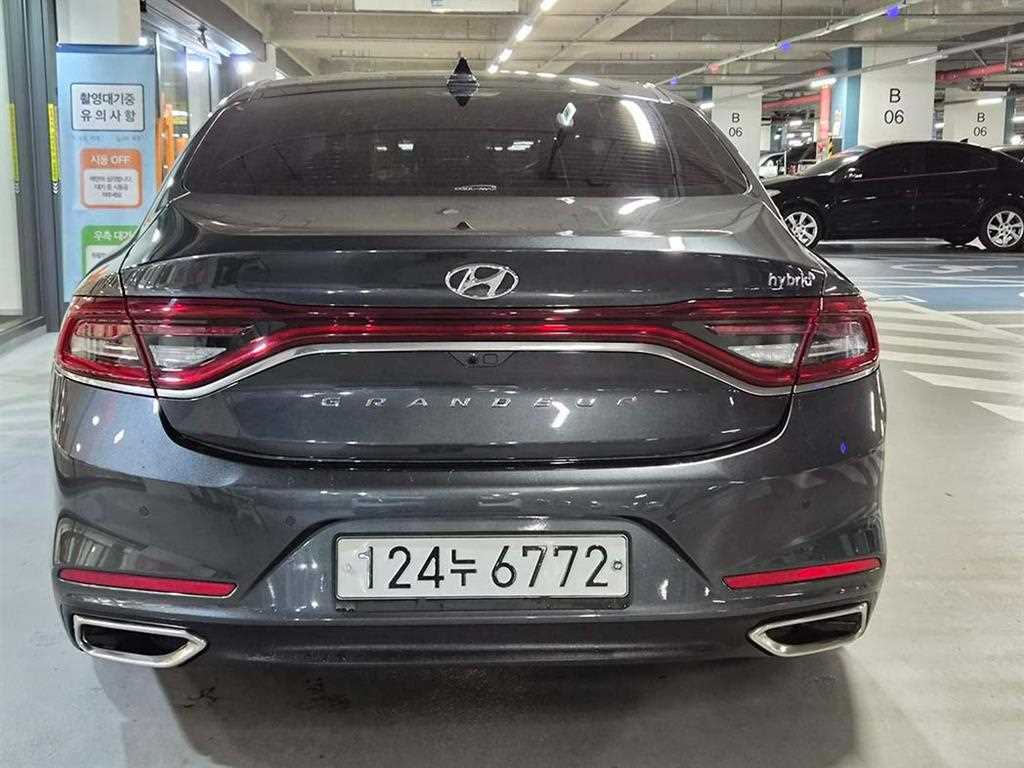 HYUNDAI Grandeur - Vista 5