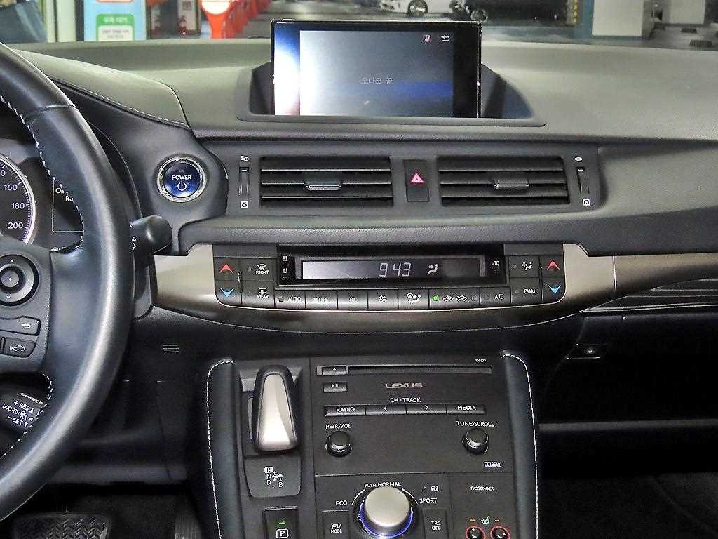 Lexus CT - Vista 11