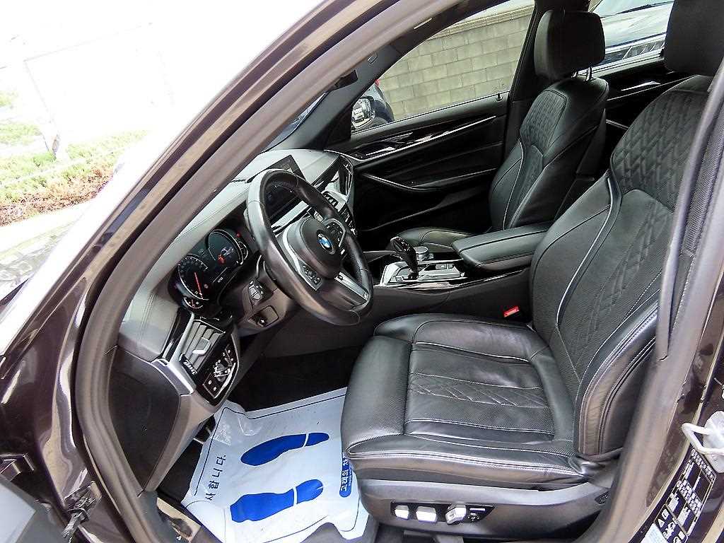BMW 5 Series - Vista 5