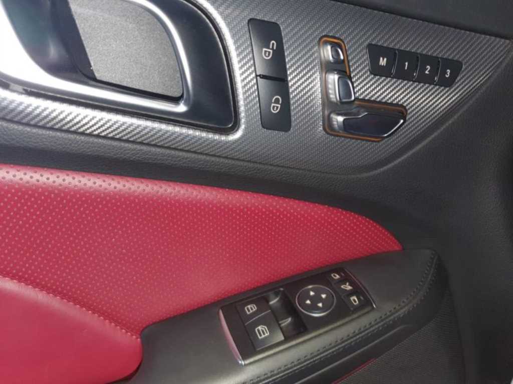 Mercedes Benz SLC Class - Vista 9