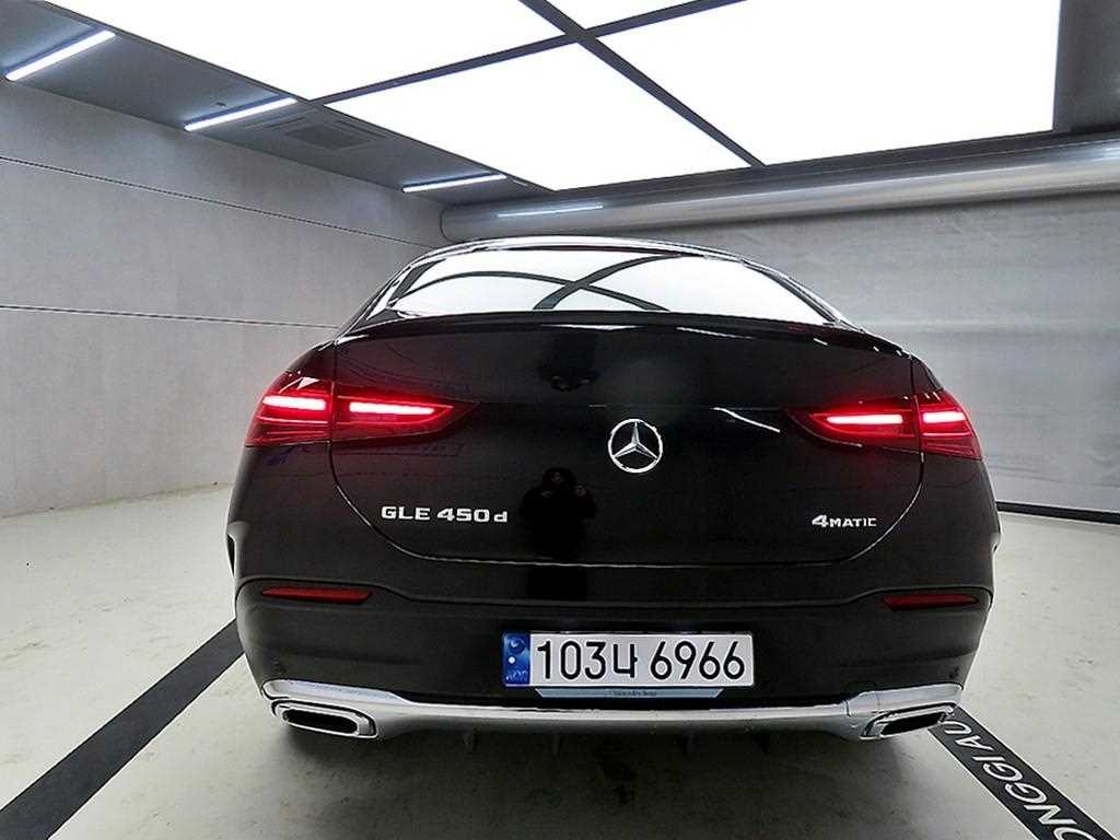 Mercedes Benz GLE Class - Vista 3