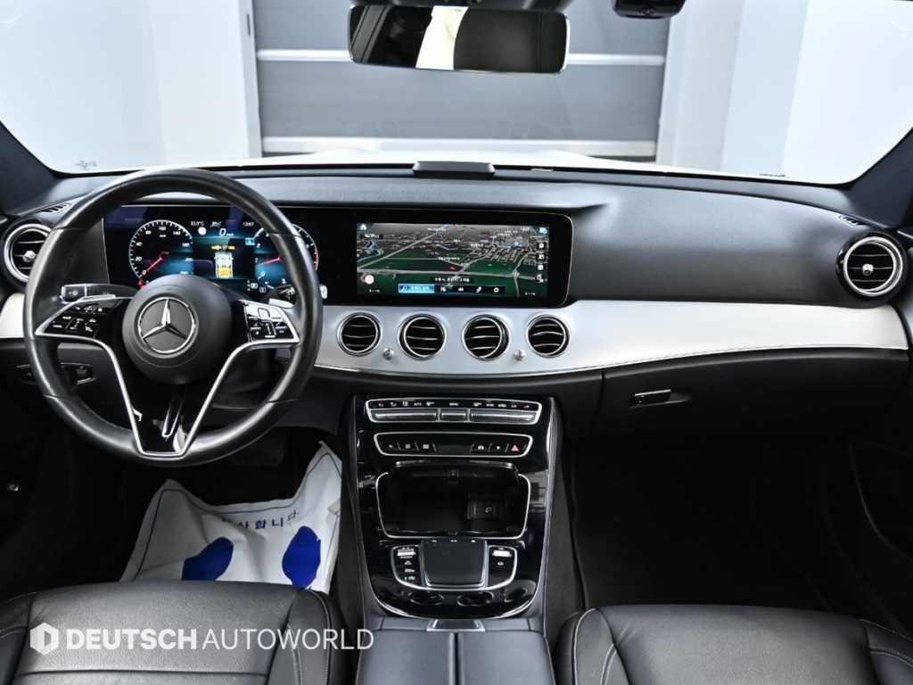 Mercedes Benz E class - Vista 7