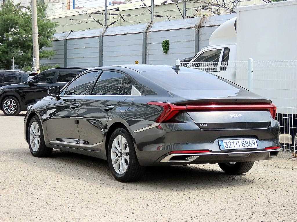 KIA K8 - Vista 3