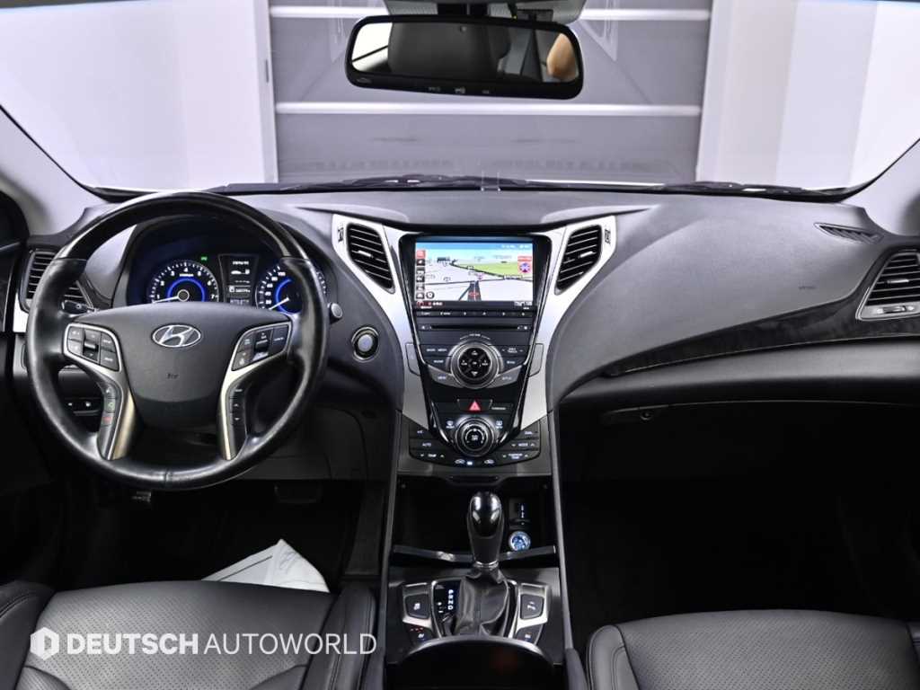 HYUNDAI Grandeur - Vista 7