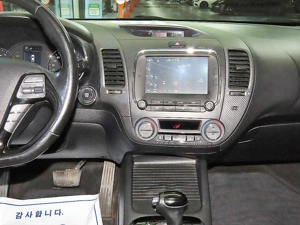 KIA K3 - Vista 11