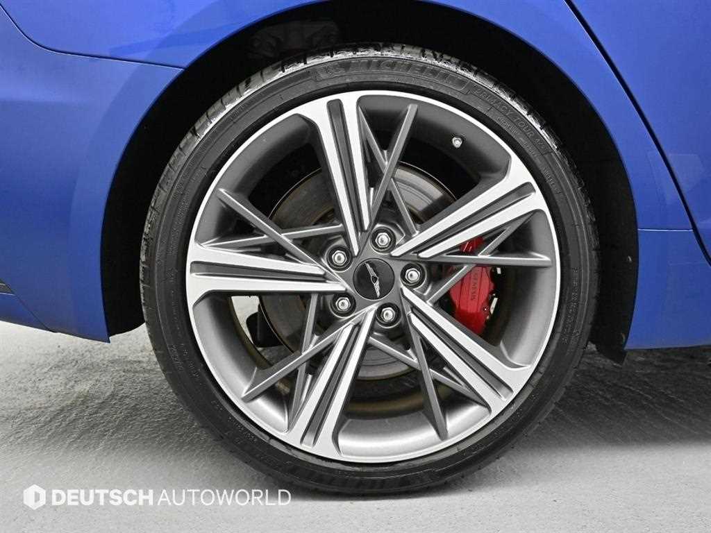 Genesis G70 - Vista 5