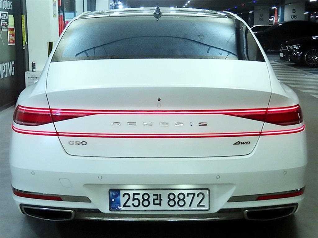 Genesis G90 - Vista 5