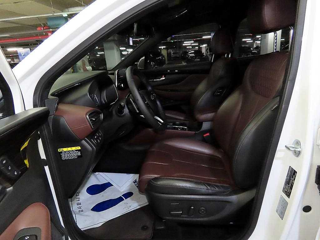 HYUNDAI Santa Fe - Vista 6