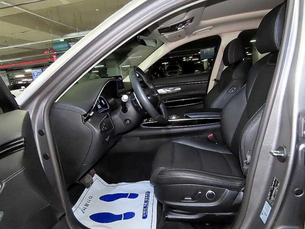 Genesis GV70 - Vista 6