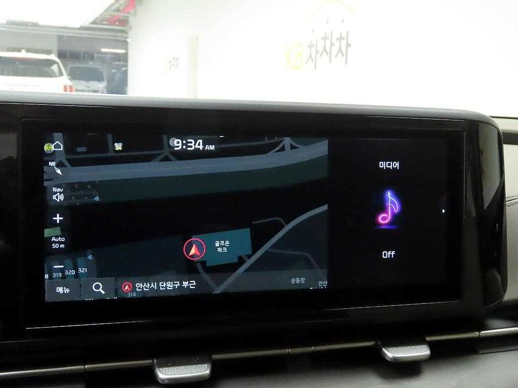 KIA Carnival - Vista 9