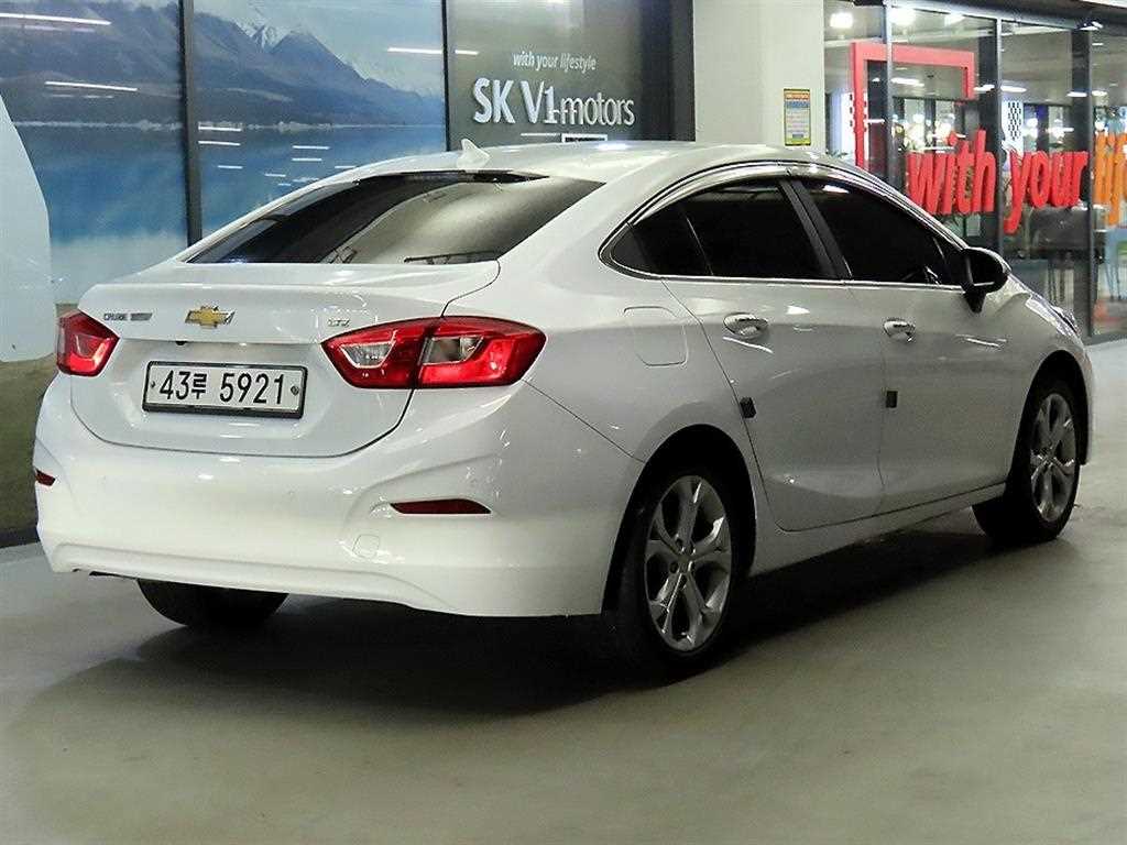 Chevrolet Cruise - Vista 4