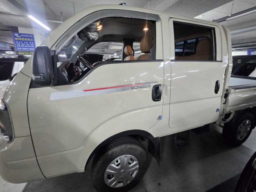 Small Truck Cargo (small) - Vista 3