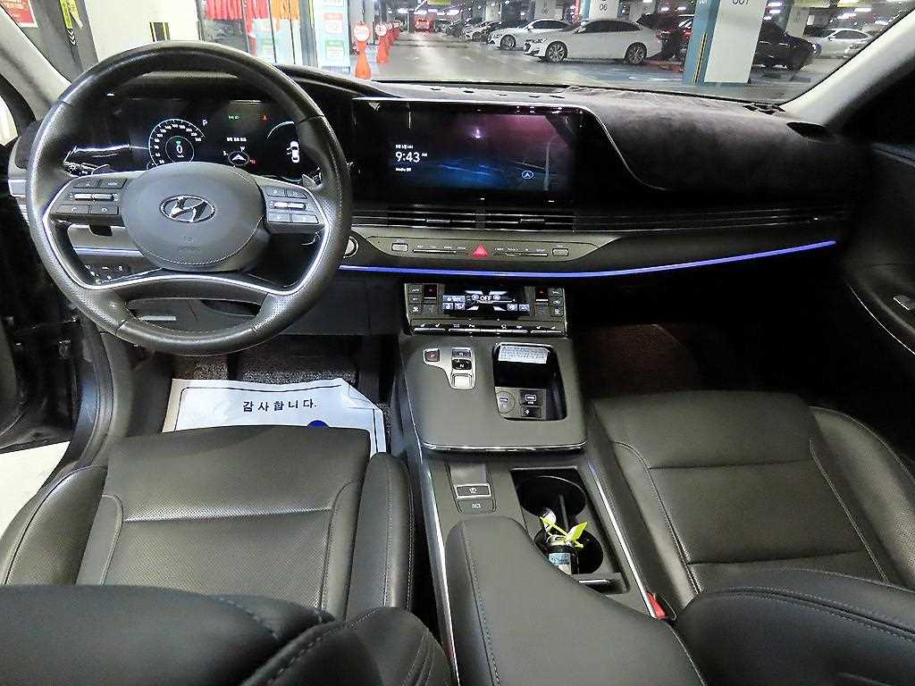 HYUNDAI Grandeur - Vista 10