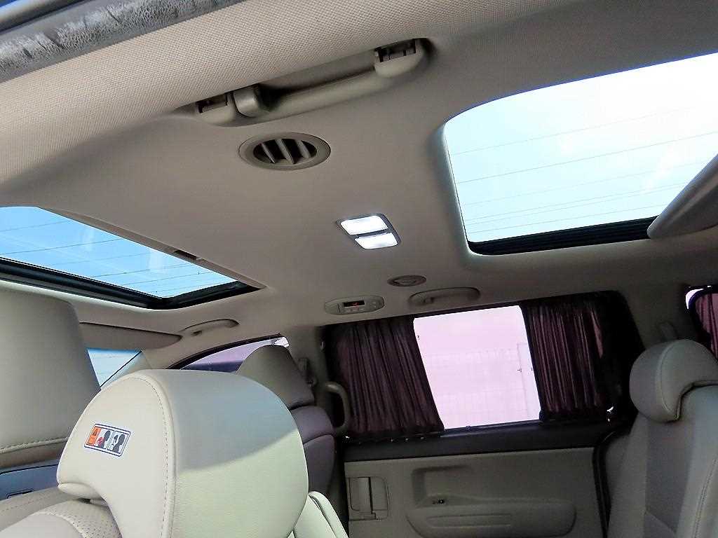 KIA Carnival - Vista 9
