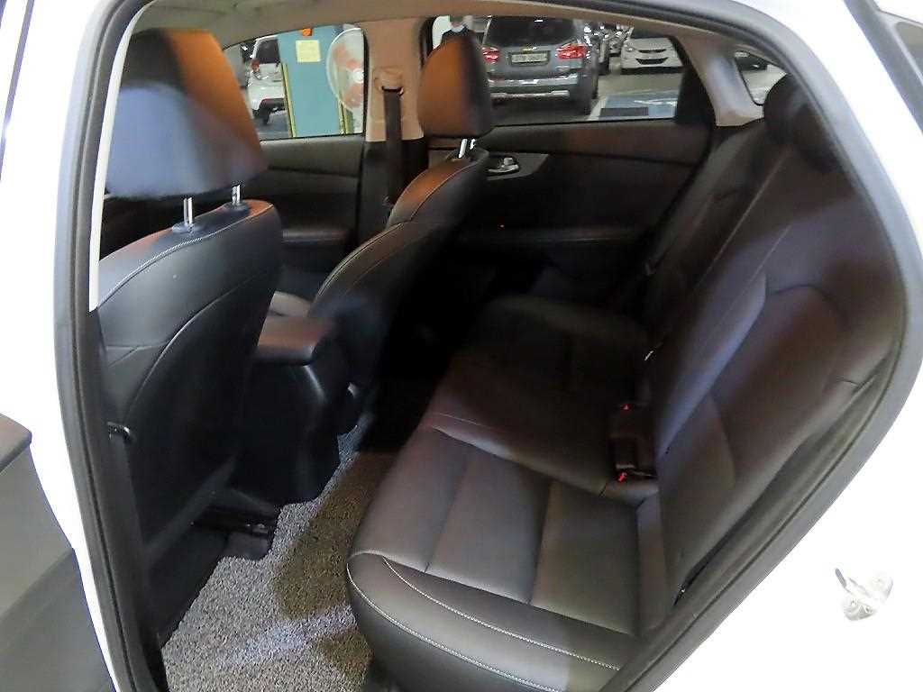 KIA K3 - Vista 7