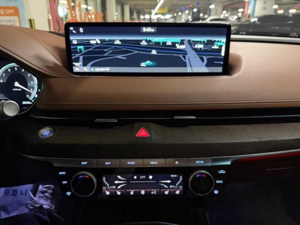 Genesis G80 - Vista 9