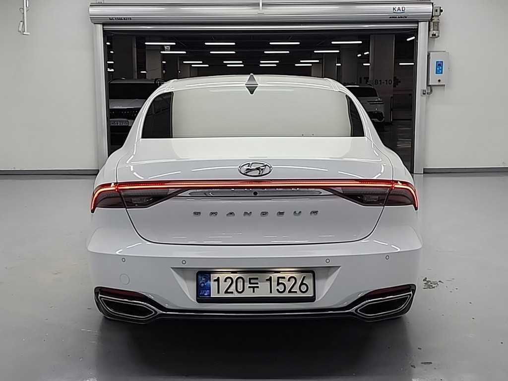 HYUNDAI Grandeur - Vista 3