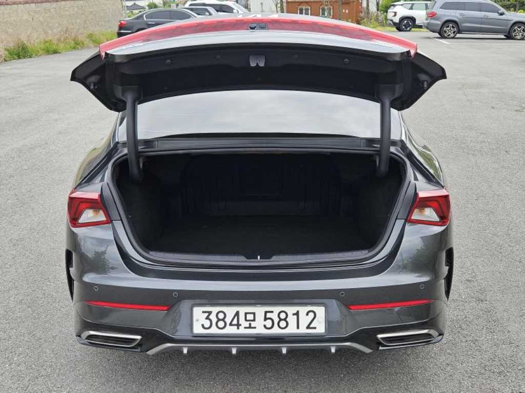 KIA K5 - Vista 8