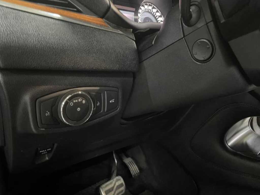 Lincoln MKC - Vista 12