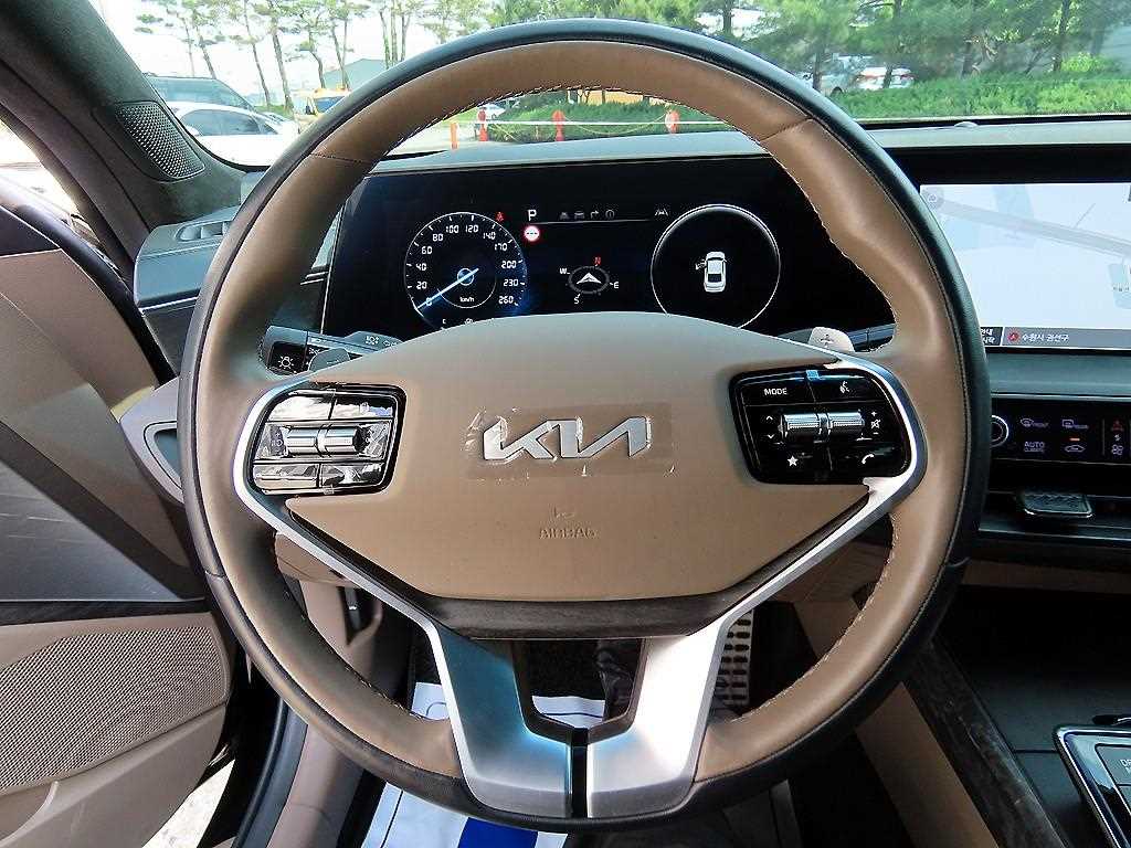 KIA K8 - Vista 8