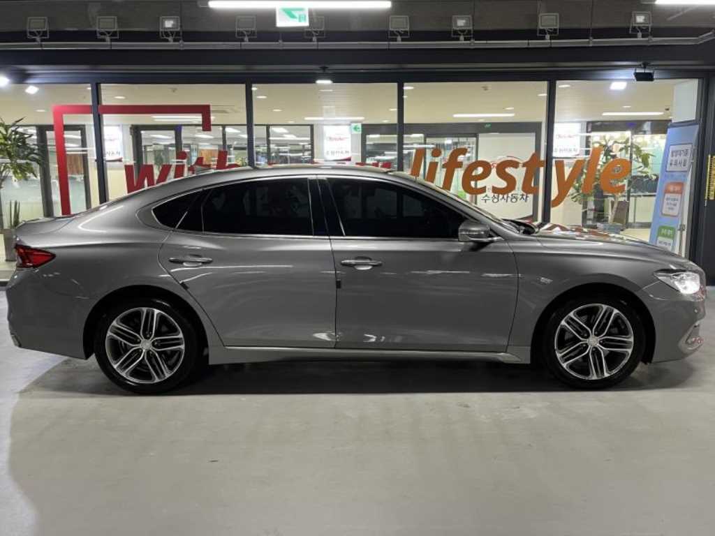 HYUNDAI Grandeur - Vista 4