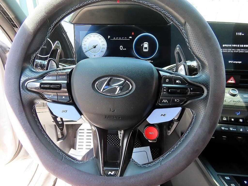 HYUNDAI Avante - Vista 8