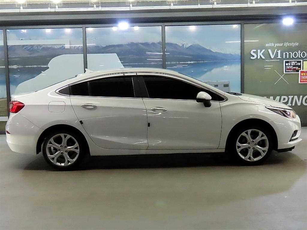 Chevrolet Cruise - Vista 3