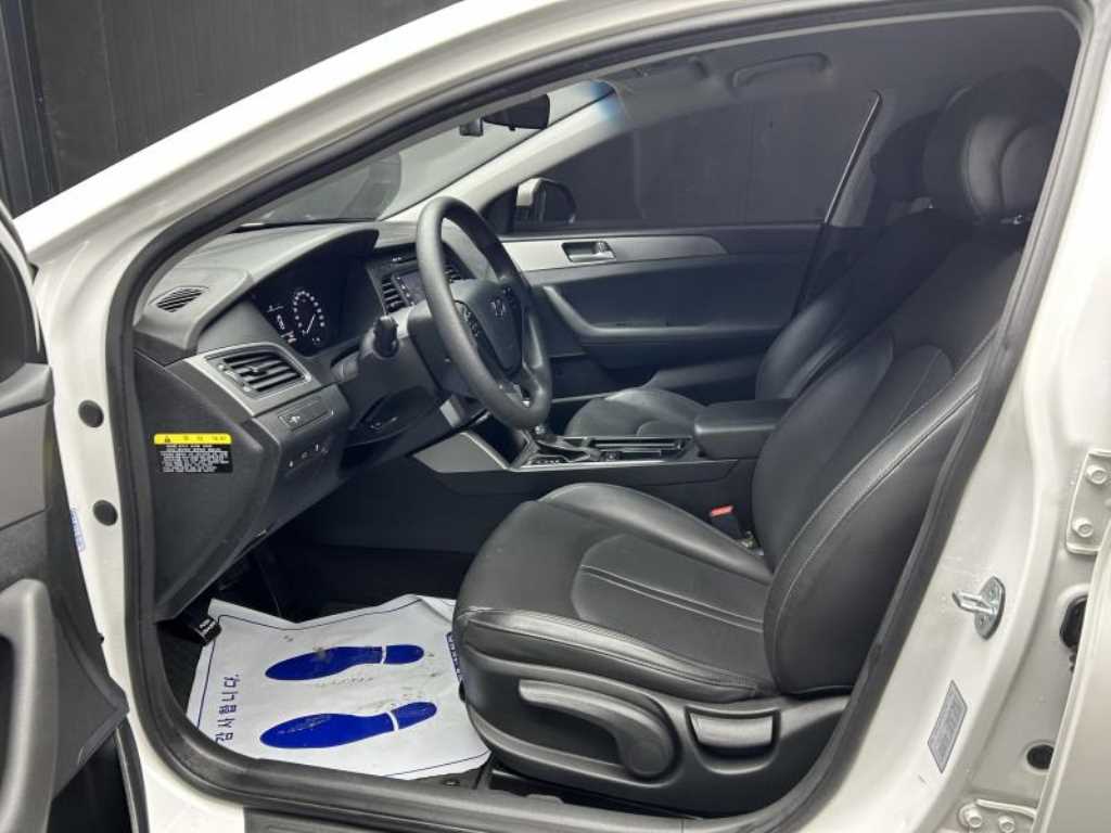 HYUNDAI Sonata - Vista 6