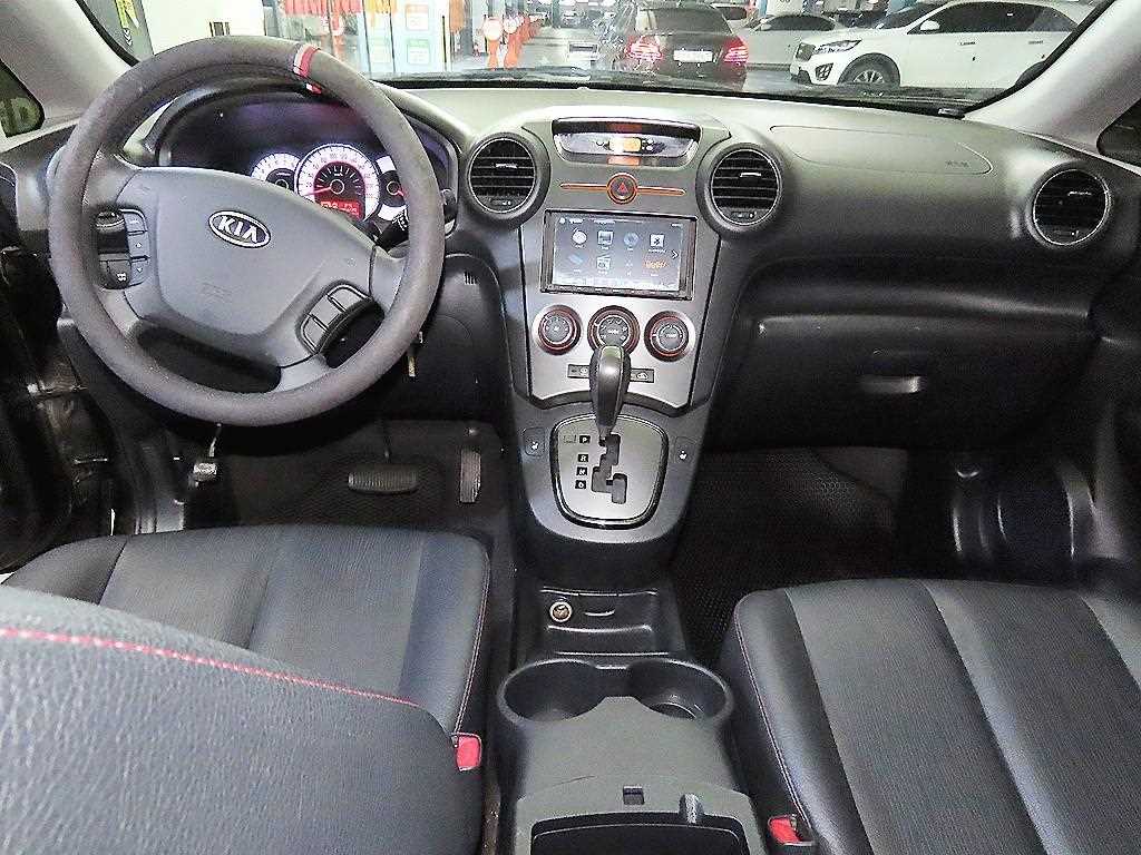 KIA Carens - Vista 10