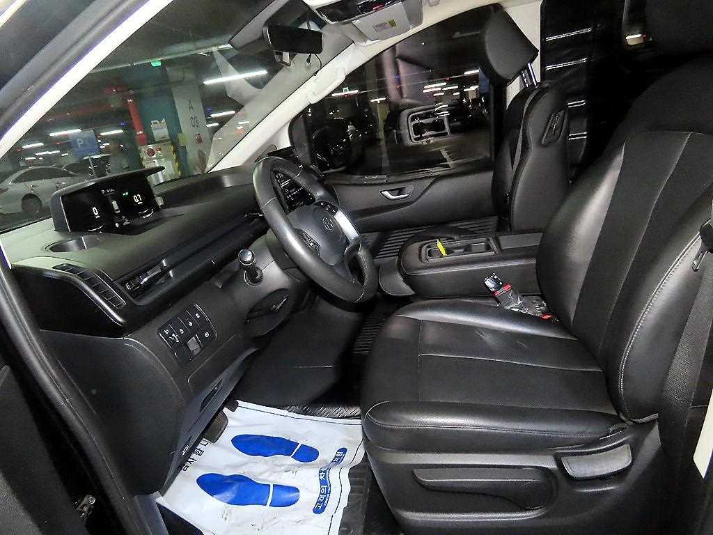 HYUNDAI Staria - Vista 6