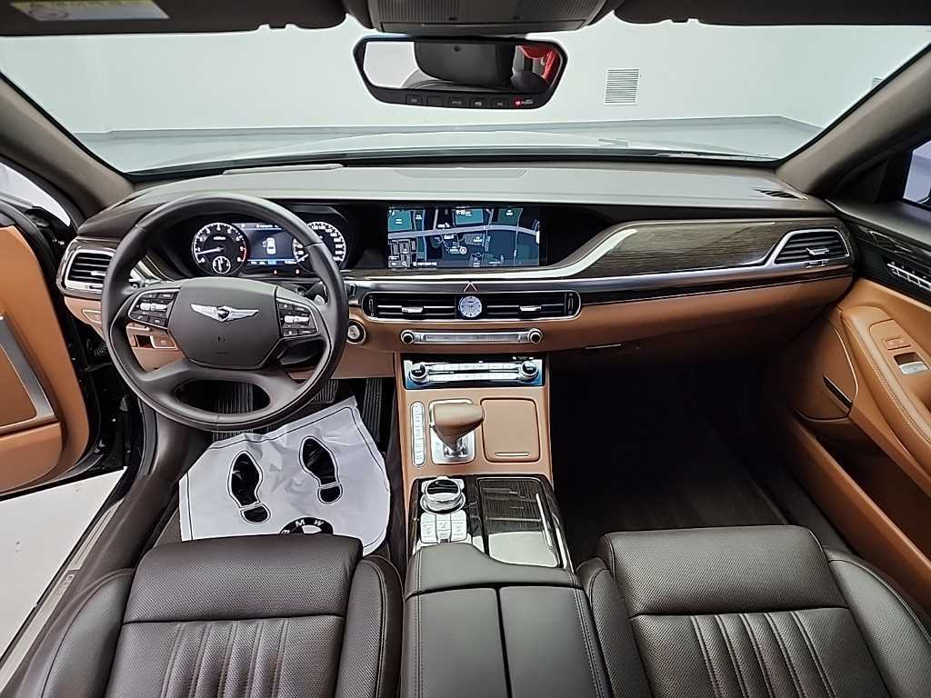 Genesis G90 - Vista 7