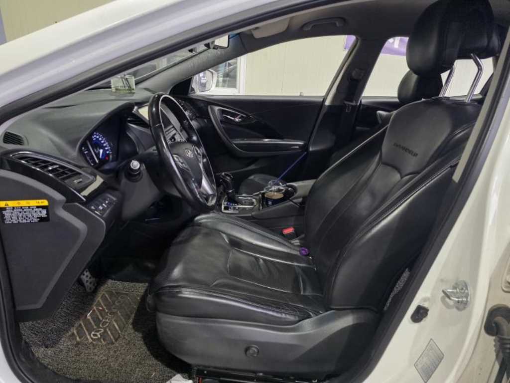 HYUNDAI Grandeur - Vista 3