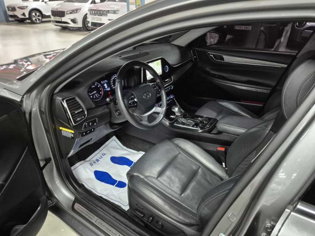 HYUNDAI Grandeur - Vista 6