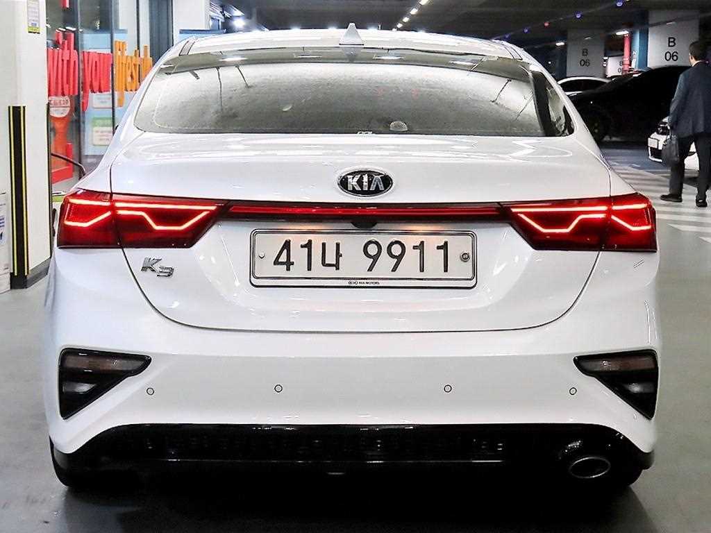KIA K3 - Vista 5