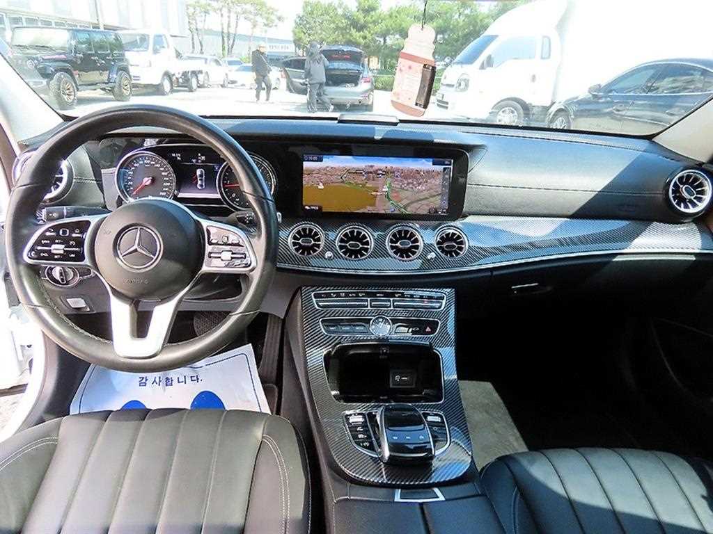 Mercedes Benz E class - Vista 7