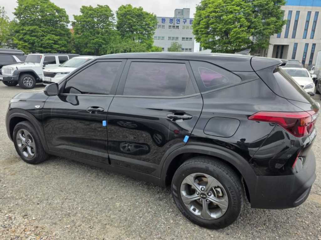 KIA Seltos - Vista 4