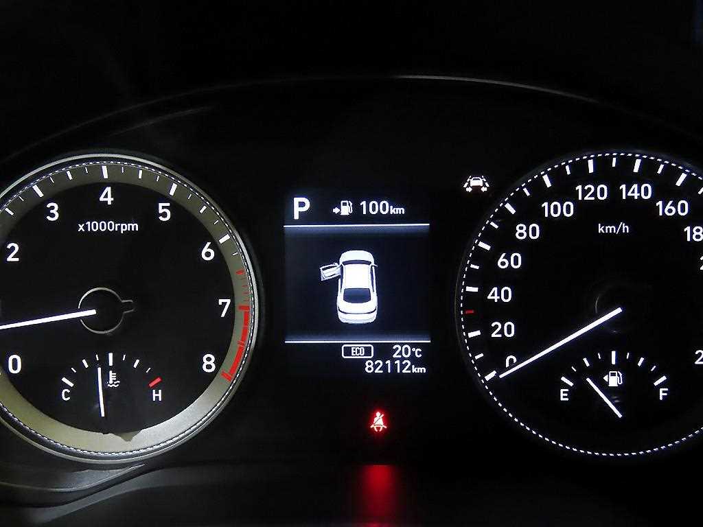 HYUNDAI Grandeur - Vista 9